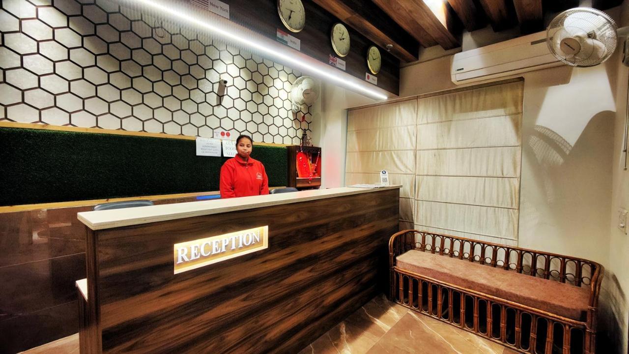 Hotel 21 Next To Chd Railway Station Chandīgarh Exterior foto