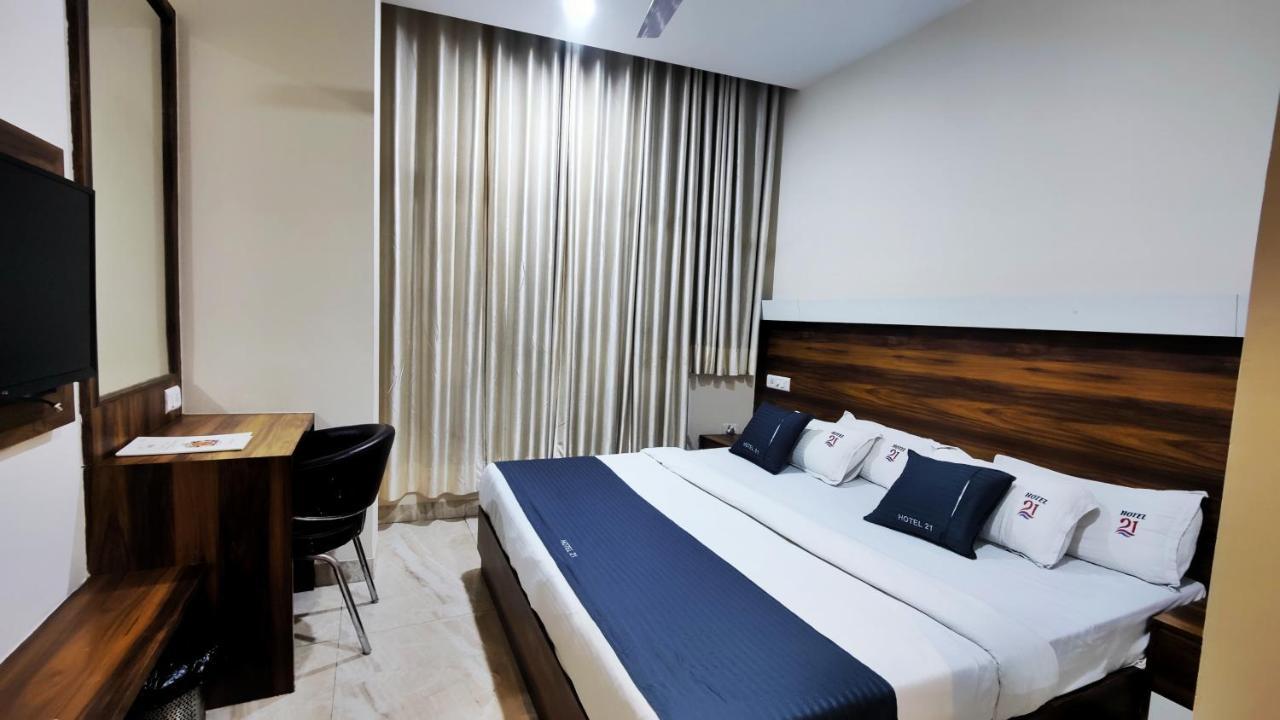 Hotel 21 Next To Chd Railway Station Chandīgarh Exterior foto