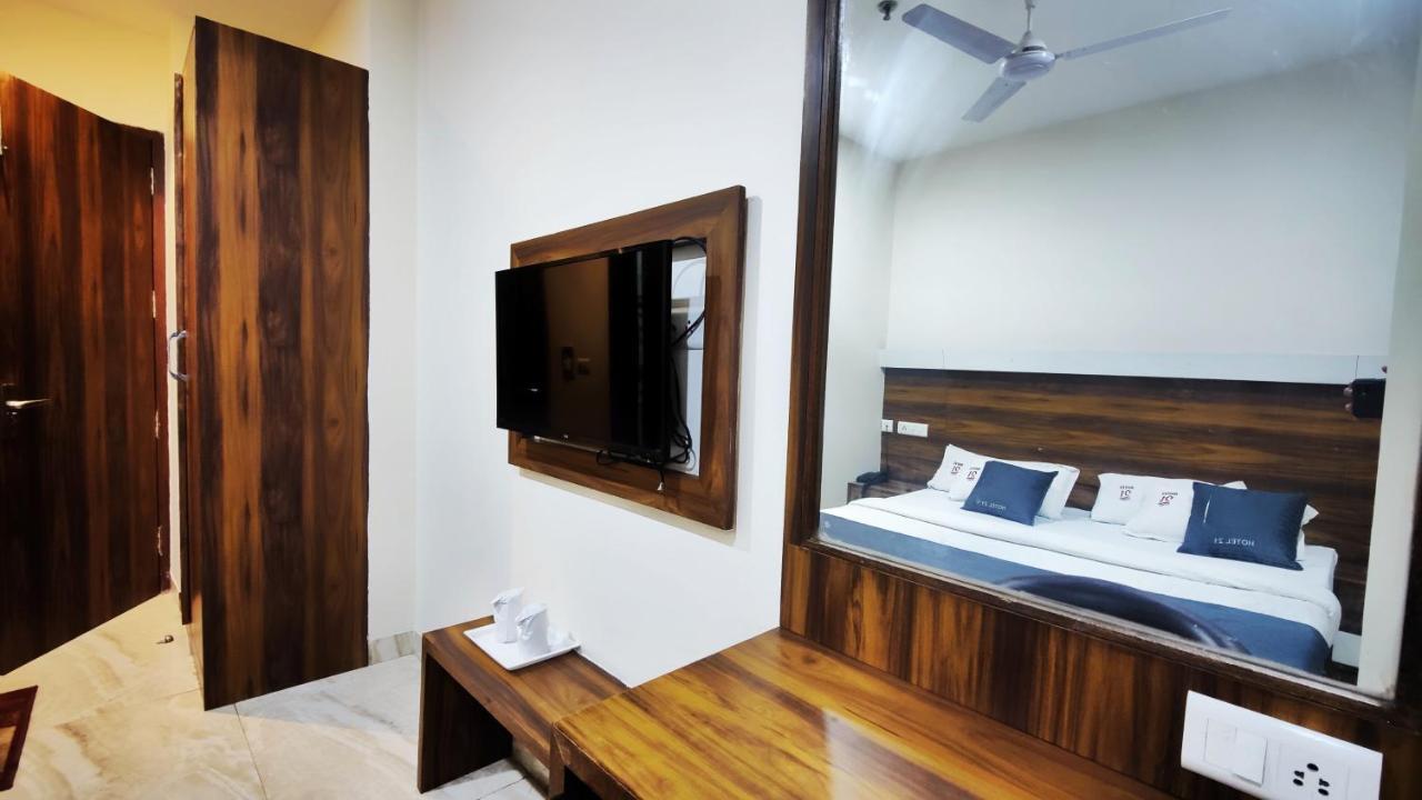 Hotel 21 Next To Chd Railway Station Chandīgarh Exterior foto