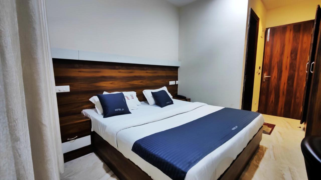 Hotel 21 Next To Chd Railway Station Chandīgarh Exterior foto